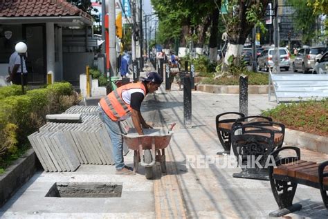 Wajah Baru Jalur Pedestrian Sudirman Yogyakarta Republika Online