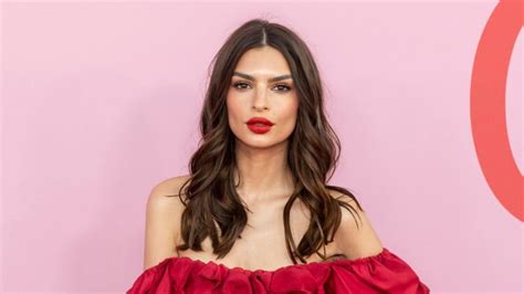 6 Hot Sexy Kenzi Ross Bikini Pics