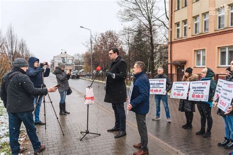 Konferencja prasowa Posła Konrada Frysztaka zdjęcia