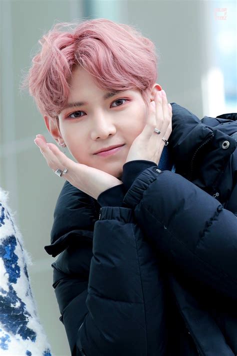 Yeosang Ateez Pink Hair Pretty Men Kang Yeo Sang