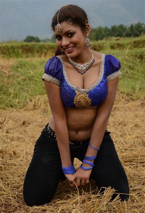 Latest Hot Tamil Actress Cleavage Photos HD Latest Tamil Actress Telugu Actress Movies