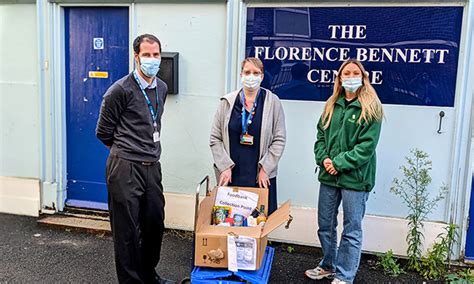 Homerton Hospital Staff Donate To Hackney Foodbank As A Thank You To