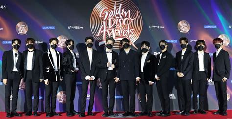 Red Carpet Looks From Day 2 Of The 35th Golden Disc Awards - KpopHit - KPOP HIT