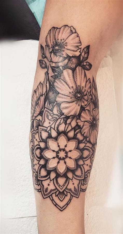 Floral Mandala Tattoo © Tattoo Artist Mil Et Une 🌺 🌺 🌺 🌺 🌺 Mandalatattoo Floral Mandala