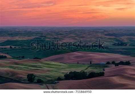 2 Palouse Rolling Hills Night Images, Stock Photos, 3D objects, & Vectors | Shutterstock