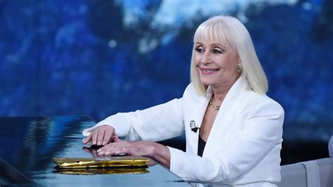 È morta Raffaella Carrà la regina della tv italiana