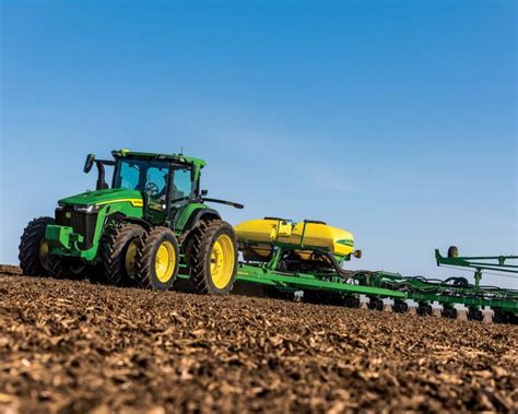 Row Crop Tractor Buying Guide | KS | Tractor Dealer