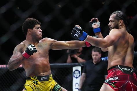 UFC free fight: Gilbert Burns retires Jorge Masvidal…