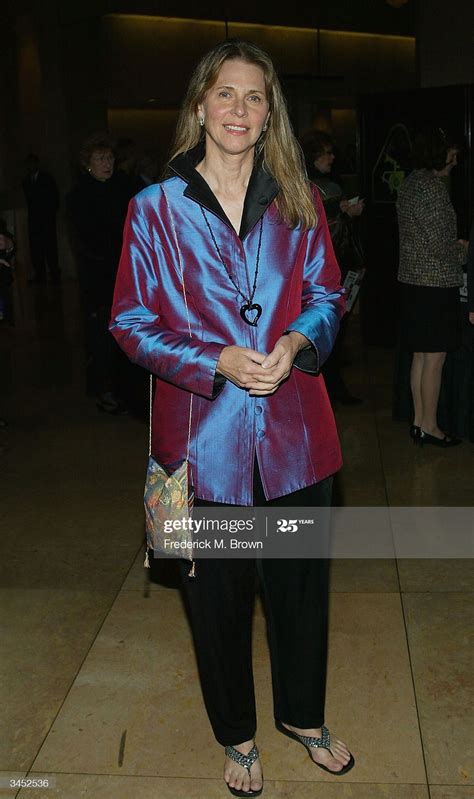 Lindsay Wagner's feet