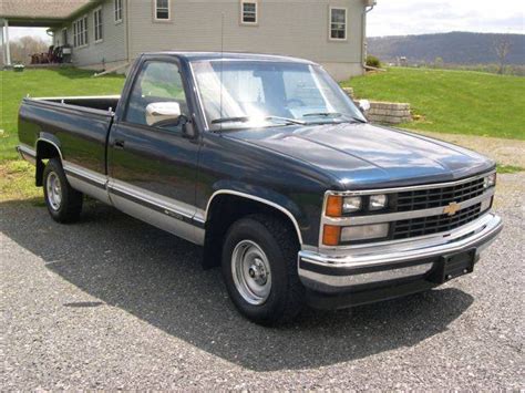 5,400 Original Miles: 1989 Chevrolet Silverado | Barn Finds