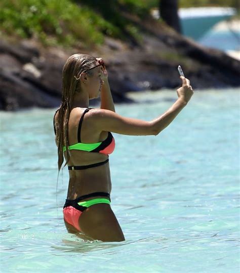 Una Healy Sexu Bikini Photos The Fappening