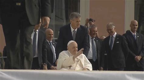 Italy The Pain Doesnt Go Away With Words Pope Francis Meets