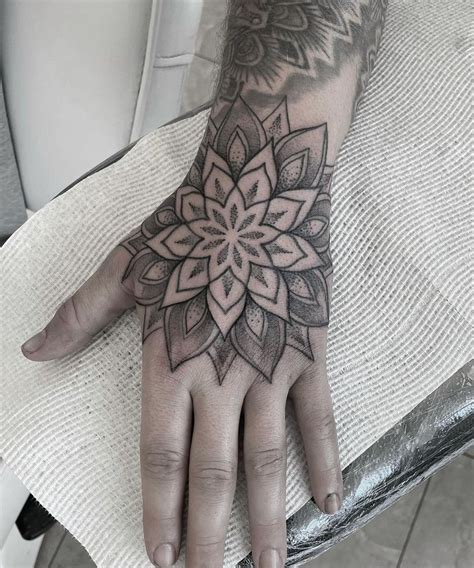 Tatuagem De Mandala 50 Ideias Estilosas E Os Significados Dessa Tattoo