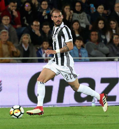 Calciomercato Juventus Sturaro E Il Newcastle Yedlin E Perez Monitorari