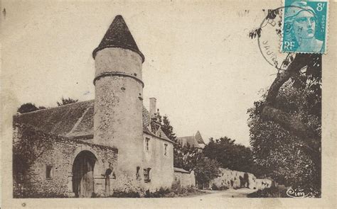 Le vieux château avec son inscription en espagnol gravée sur le dessus