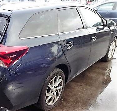 TOYOTA AURIS II 12 18 DRZWI PRAWE TYLNE KOMBI drzwi kom 5d au za 600 zł