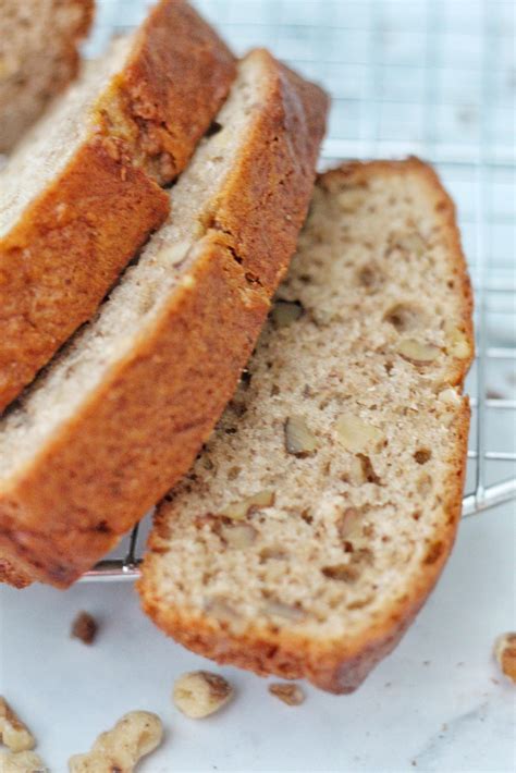 Easy Banana Nut Bread | Chef Elizabeth Reese