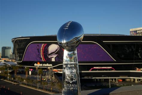 The Lombardi Trophy History And Facts Of The Nfls Super Bowl Trophy