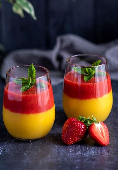 Make Your Tasty Mango Strawberry Smoothie In 5 Easy Steps