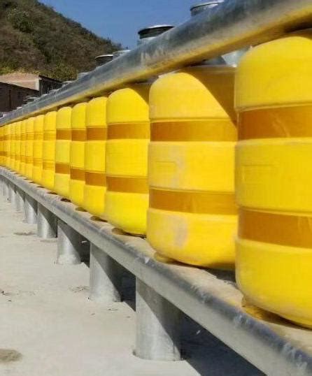 Highway Guardrail Crash Barrier EVA Polyurethane Roller Rotating Safety