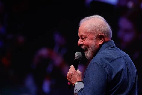 Lula defende aproximação do PT evangélicos em evento do partido