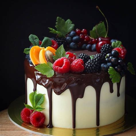 Classic Fruit Birthday Cake Fruit Birthday Cake Desserts Fruit Birthday