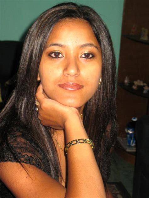 LETZ VIEW PICS SEXY HOT INDIAN FEMALES PICS
