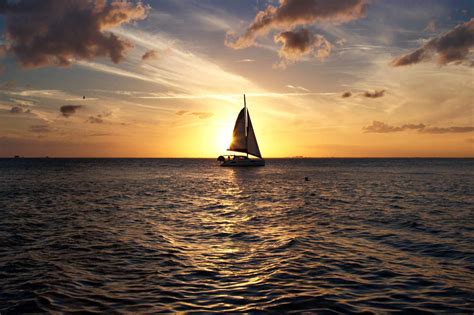 10 Steps to Sail a Sailboat for Beginners