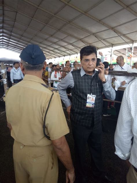 Mumbai : Ex - BJP MP Kirit Somaiya ignored at PM Modi's Nashik Rally ...