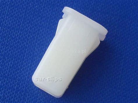 C70339 Kostka 9,5x9,5x20 zderzaka progu spryskiwacza FORD 6549354 ...