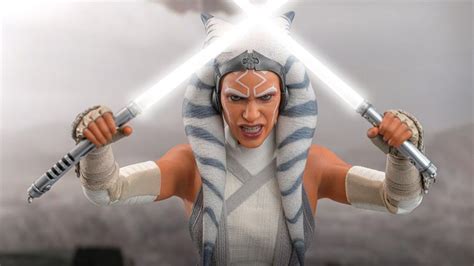 La figura de Star Wars Ahsoka Hot Toys está lista para la batalla