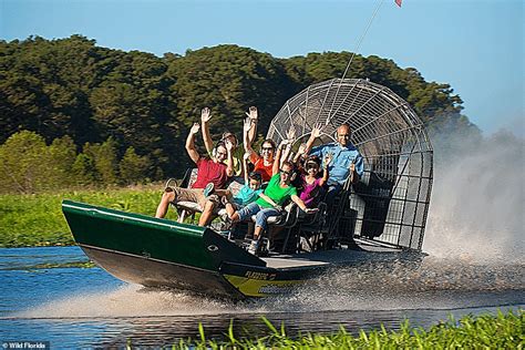 Thirteen People Hospitalized After Airboats Crash At Wild Florida Park