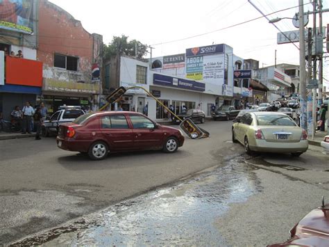 TIEMPO DE NARANJOS Sucesos SIGUEN LAS FUGAS DE AGUA