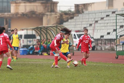 Đàn em của Huỳnh Như thắng đậm giải U nữ quốc gia đến hồi gay cấn