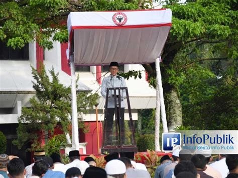 InfoPublik Salat Ied Bareng Ribuan Jamaah Dirut Semen Padang