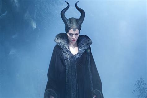 ‘Maleficent’ Sneak Peek: Angelina Makes Her Grand Entrance in New Clip ...