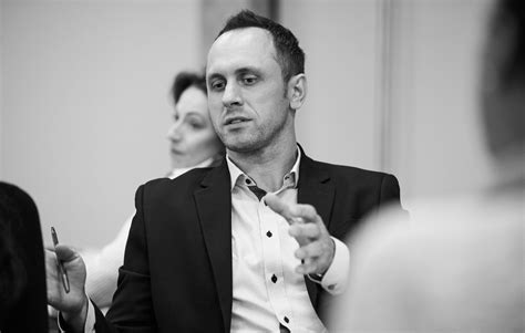 Why HR Should Set Goals for Employee Retention