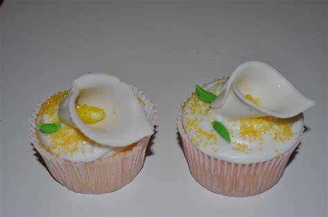 Calla Lily Cupcakes For Wedding Calla Lily Calla Lily Wedding Lily