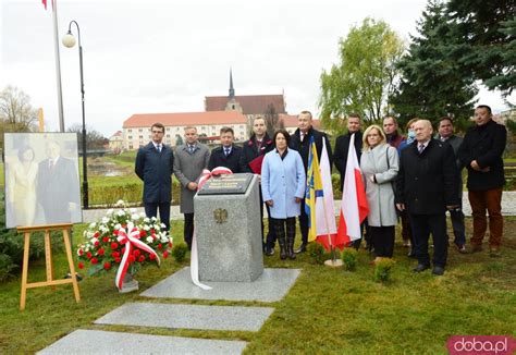 FOTO Uroczyste otwarcie Skweru im Marii i Lecha Kaczyńskich w