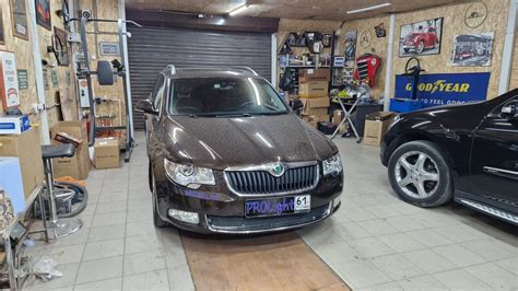 Skoda Superb. Замена биксеноновых линз на лазерные BI-LED линзы Zorkiy ...
