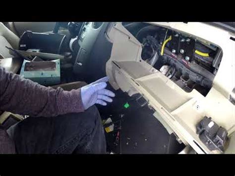 Second Generation Honda Pilot Vent Door Actuator Remove Youtube