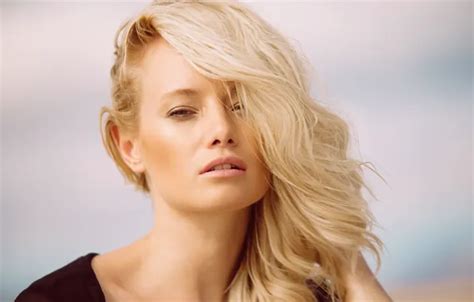 Скачать обои model pretty hair blonde close up раздел девушки в разрешении x