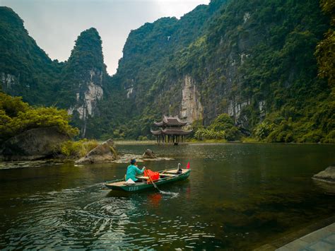 All About Boat Tour In Ninh Binh Tam Coc Vs Trang An Boat Tour