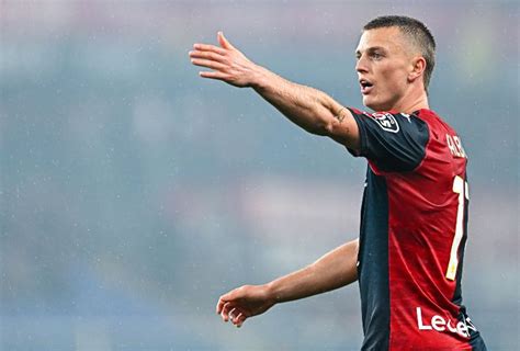 Fiorentina Accusa Di Cattiva Condotta Sessuale Gudmundsson