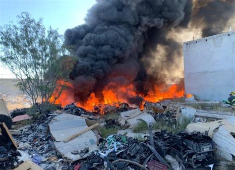 Sufre Fuerte Incendio Bodega Clandestina De Pl Sticos En Frontera