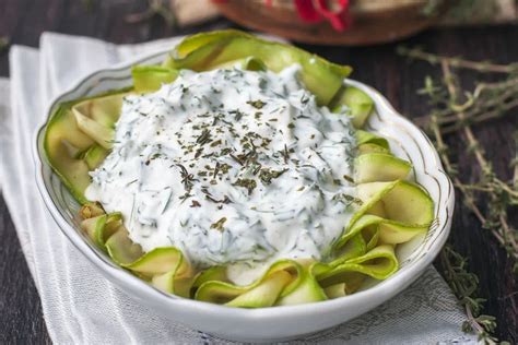 Yoğurtlu Kabak Salatası Tarifi Renkli Tarifler Kolay Pratik ve