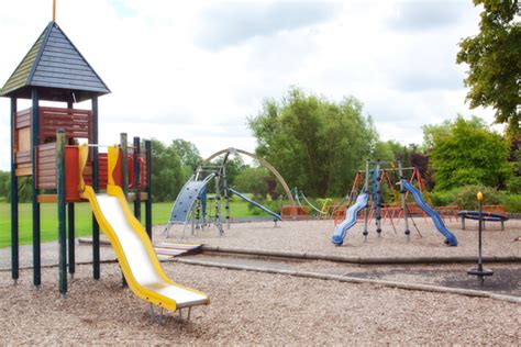 Play Area | Playground | Play Area | Swings | Warwick | Warwickshire