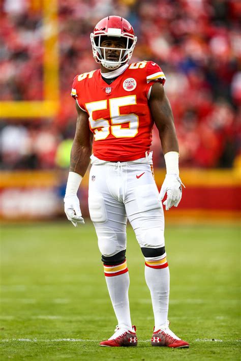 Reports: 49ers trade for Chiefs' Pro Bowl pass rusher Dee Ford