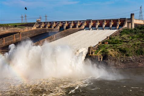 Itaipu Binacional quita dívida da construção de usina hidrelétrica