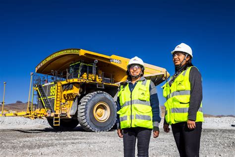 Karina Zevallos: Tres de cada diez empleos creados por mineras en